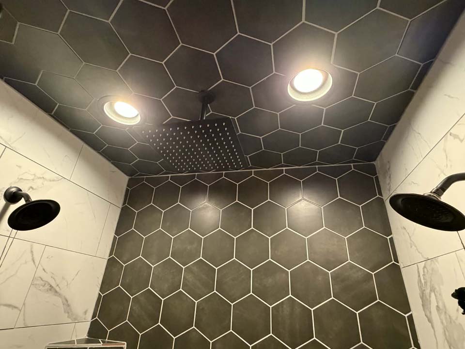 Cloud 9 Treehouse shower