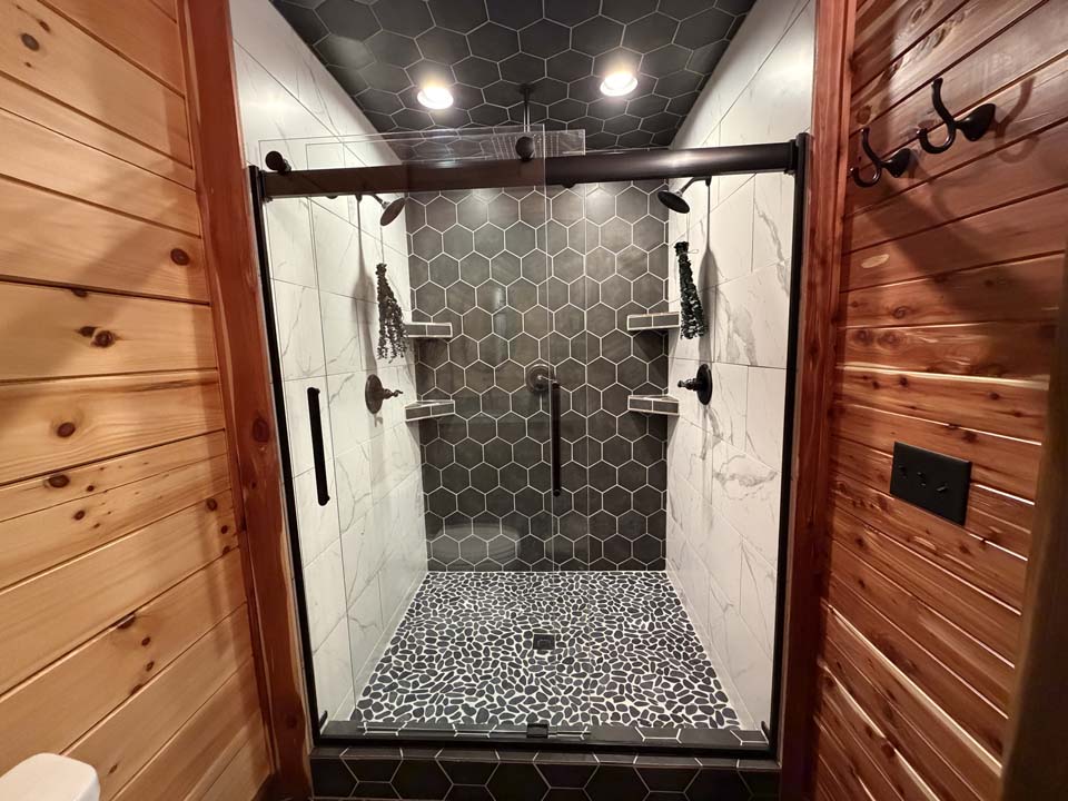 Cloud 9 Treehouse full shower