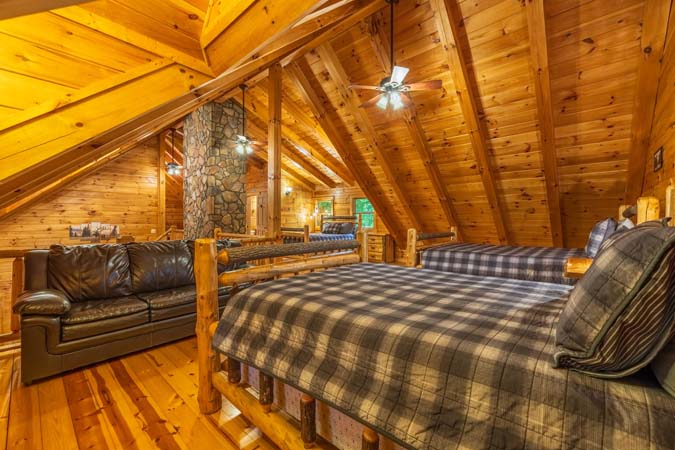 Loft with two queen beds