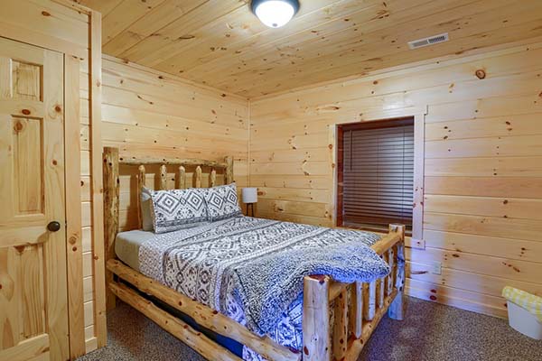 Comfortable bedding and cabin decor
